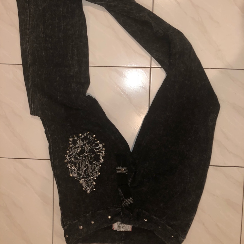 Loose fitting pants. So comfy!